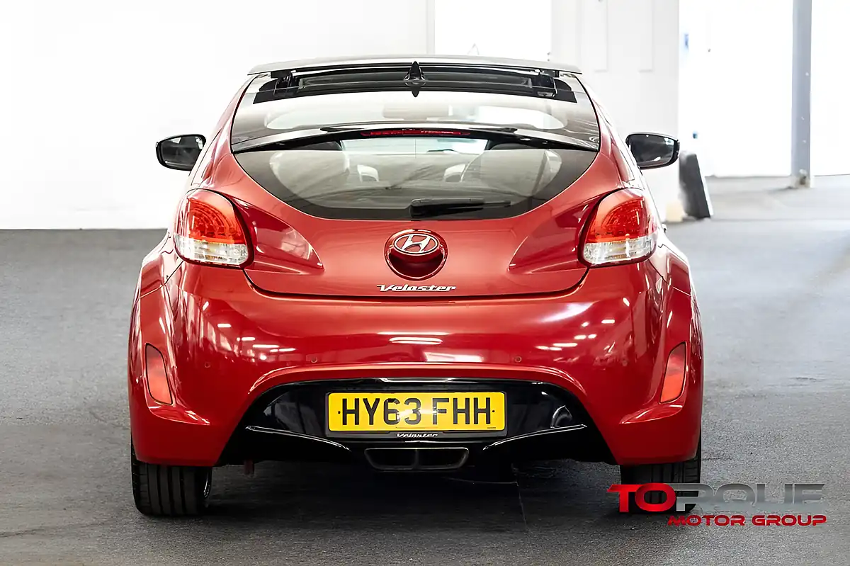 Used 2013 Hyundai Veloster Sport Red - Interior and Exterior details 5