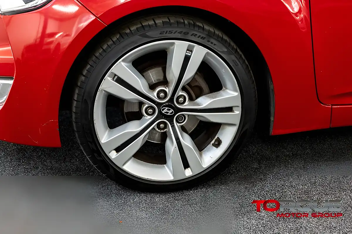 Used 2013 Hyundai Veloster Sport Red - Interior and Exterior details 8