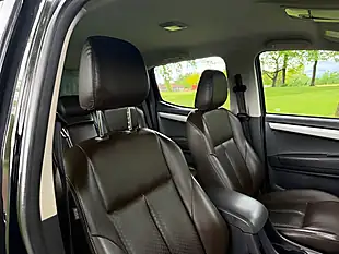 Used 2013 Isuzu D-Max Utah Vision Black - Interior and Exterior details 11