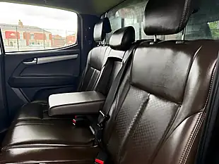 Used 2013 Isuzu D-Max Utah Vision Black - Interior and Exterior details 18