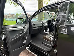 Used 2013 Isuzu D-Max Utah Vision Black - Interior and Exterior details 19