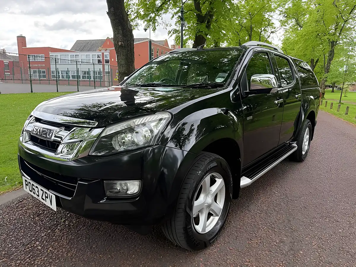 Used 2013 Isuzu D-Max Utah Vision Black - Interior and Exterior details 7