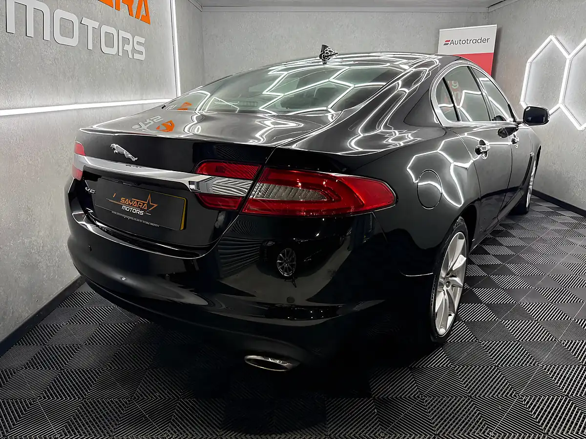 Used 2013 Jaguar Xf Luxury Black - Interior and Exterior details 10