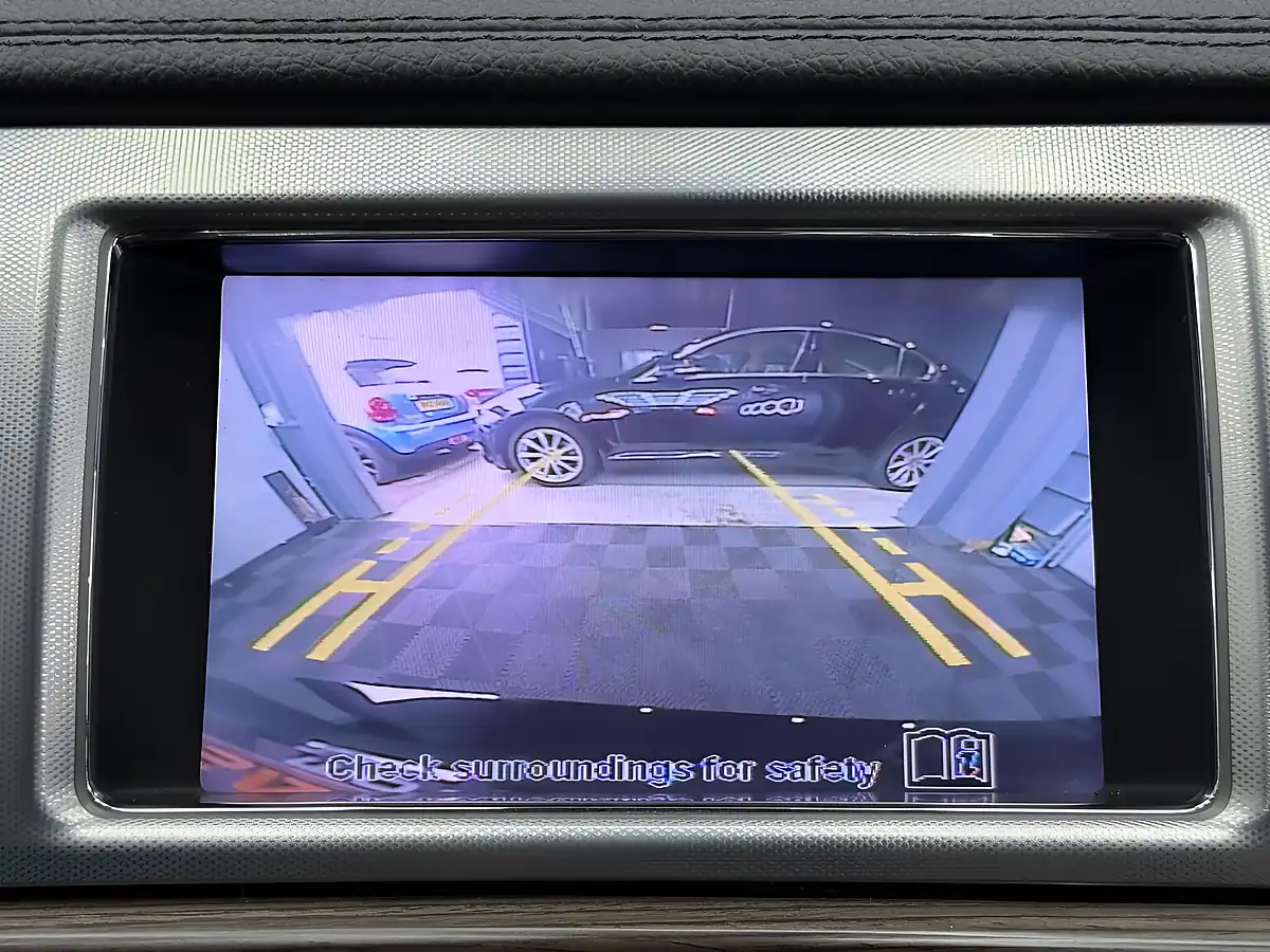 Used 2013 Jaguar Xf Luxury Black - Interior and Exterior details 16