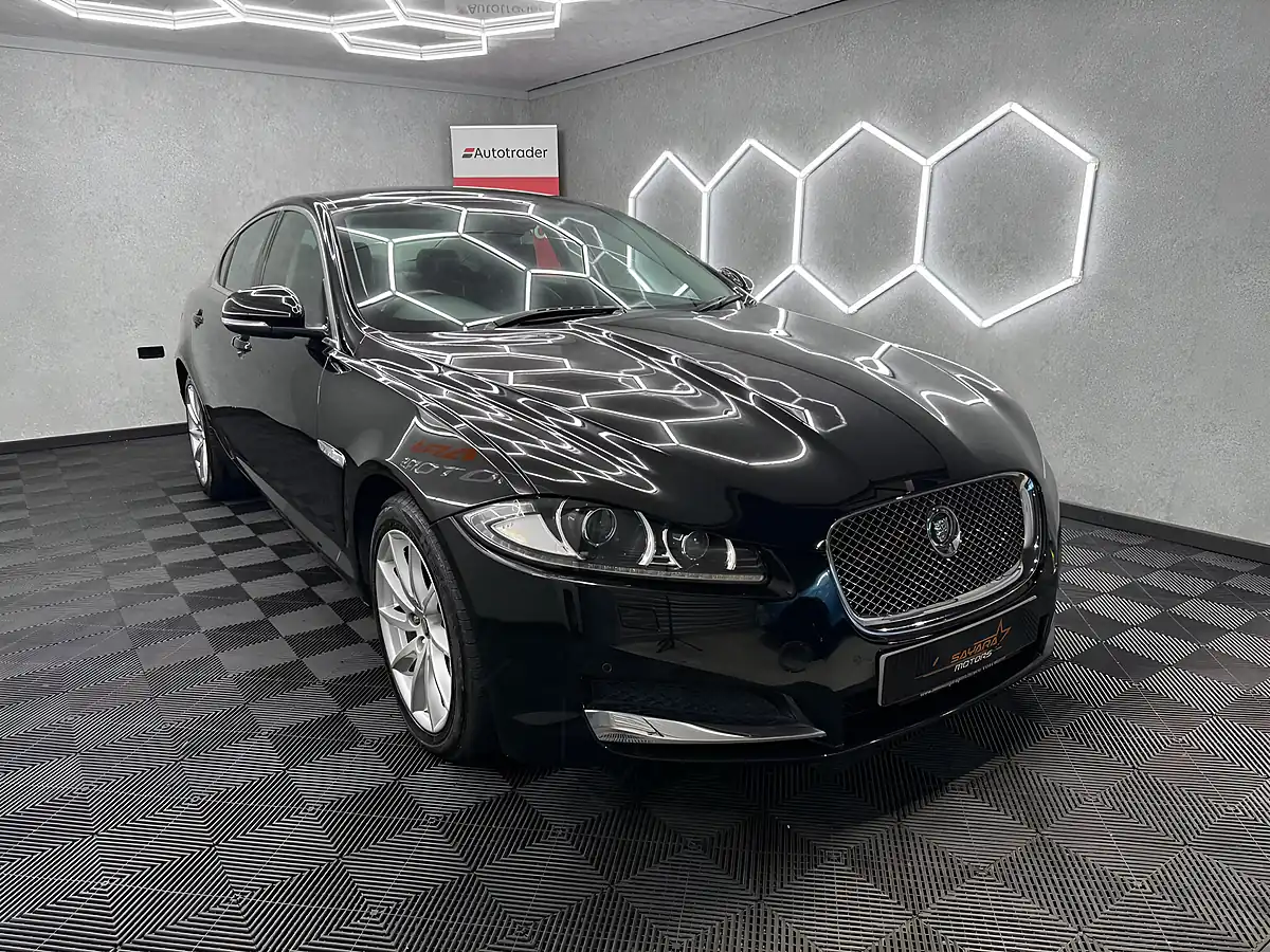 Used 2013 Jaguar Xf Luxury Black - Interior and Exterior details 6