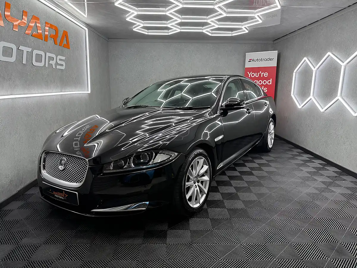 Used 2013 Jaguar Xf Luxury Black - Interior and Exterior details 8