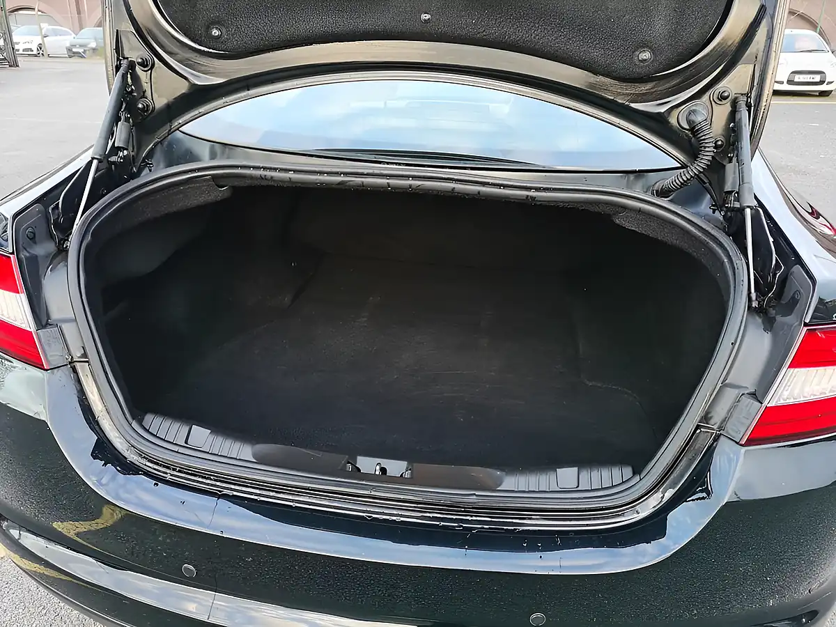 Used 2013 Jaguar Xf Luxury Black - Interior and Exterior details 11