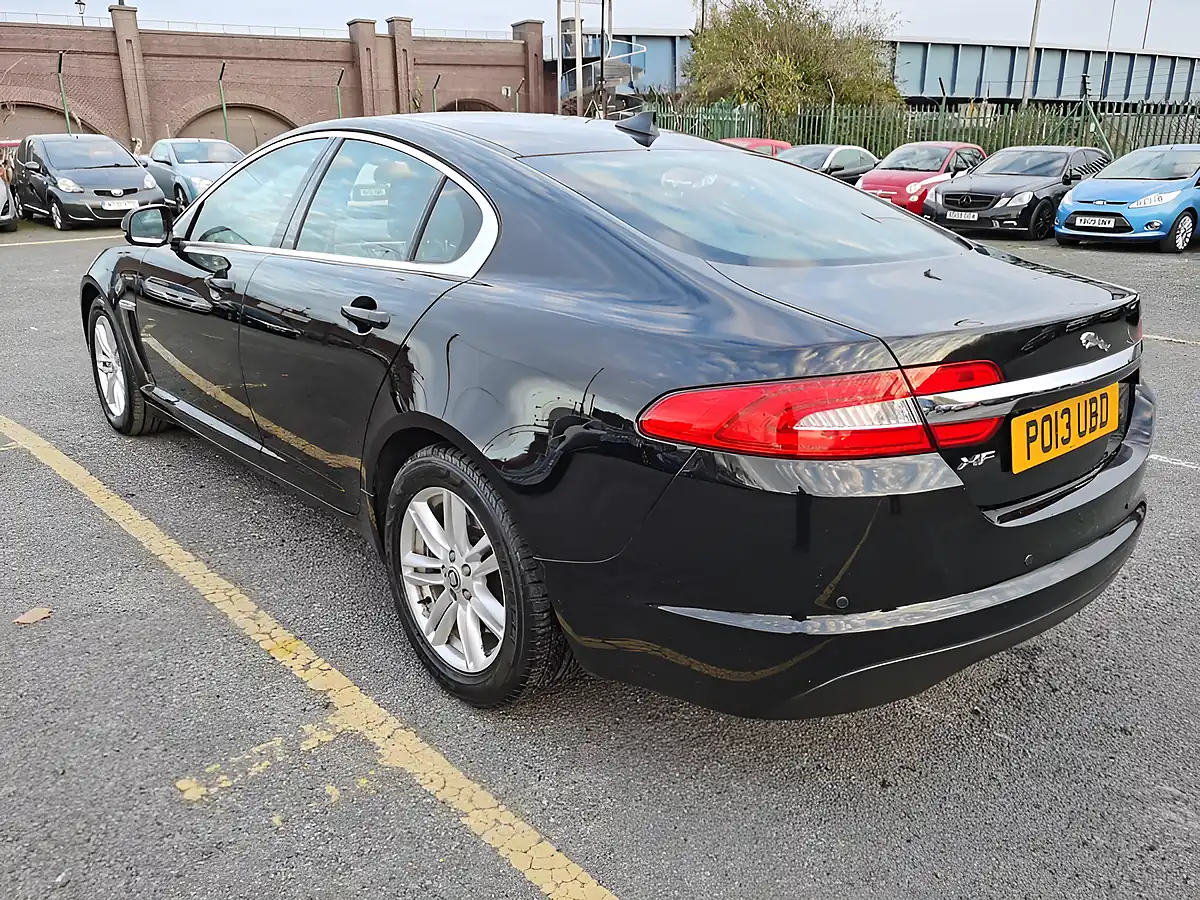 Used 2013 Jaguar Xf Luxury Black - Interior and Exterior details 5