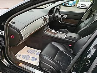 Used 2013 Jaguar Xf Luxury Black - Interior and Exterior details 6