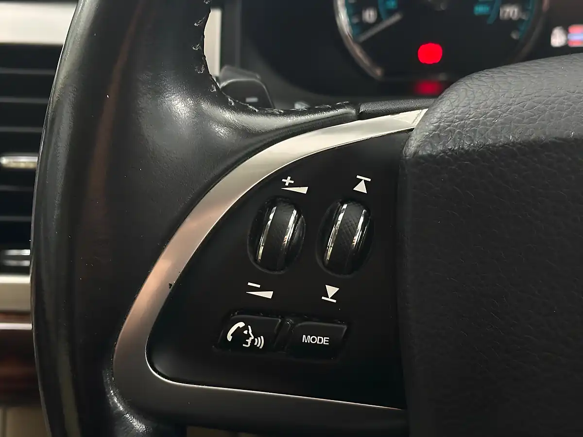 Used 2013 Jaguar Xf Luxury Blue - Interior and Exterior details 14