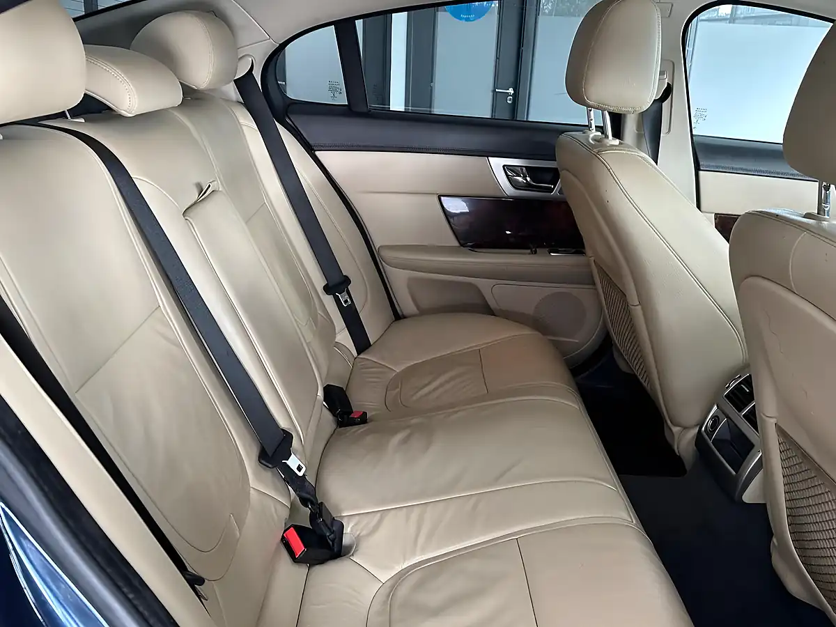 Used 2013 Jaguar Xf Luxury Blue - Interior and Exterior details 18