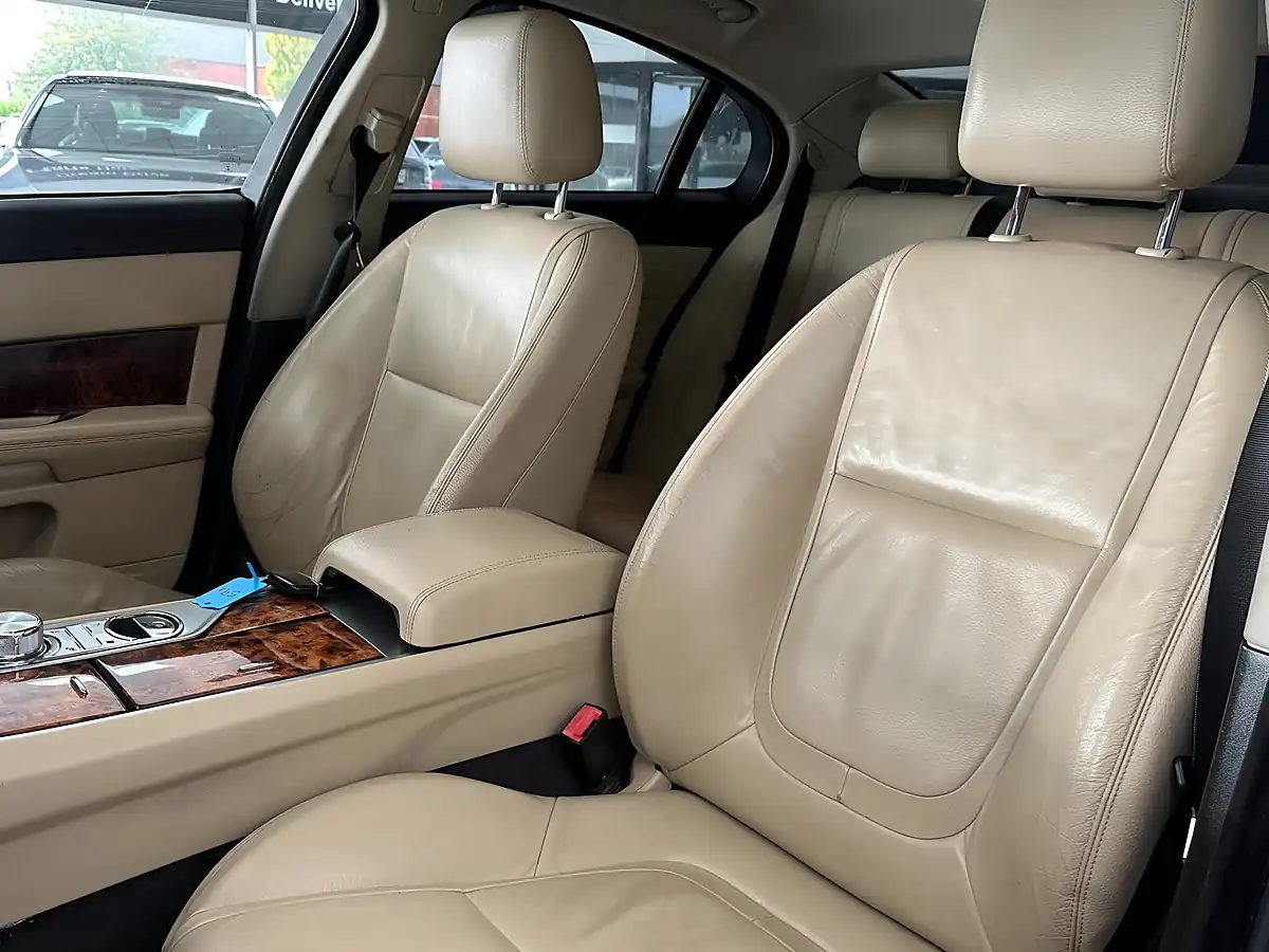 Used 2013 Jaguar Xf Luxury Blue - Interior and Exterior details 20