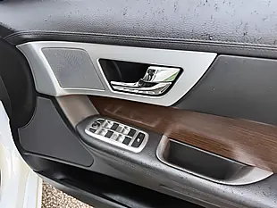 Used 2013 Jaguar Xf Luxury Polaris White - Interior and Exterior details 13
