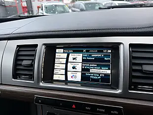 Used 2013 Jaguar Xf Luxury Polaris White - Interior and Exterior details 14