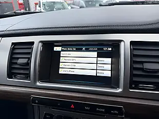 Used 2013 Jaguar Xf Luxury Polaris White - Interior and Exterior details 15