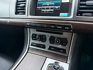 Used 2013 Jaguar Xf Luxury Polaris White - Interior and Exterior details 17
