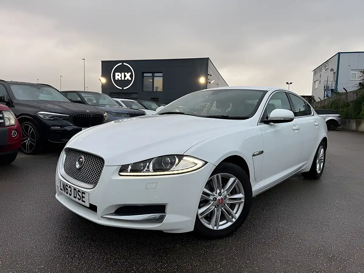 Used 2013 Jaguar Xf Luxury Polaris White - Interior and Exterior details 2