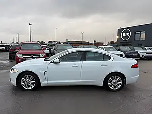 Used 2013 Jaguar Xf Luxury Polaris White - Interior and Exterior details 3