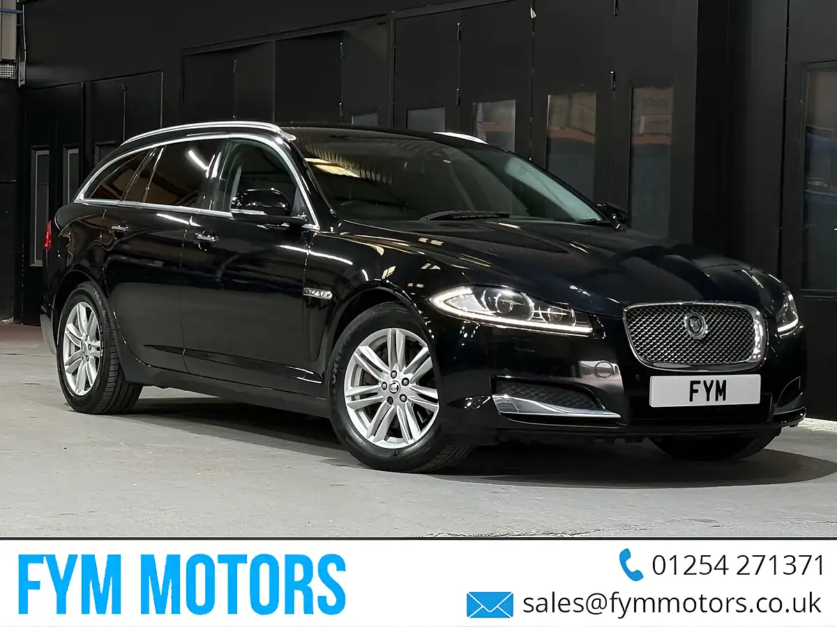 Used 2013 Jaguar Xf Luxury Sportbrake Black - Front View