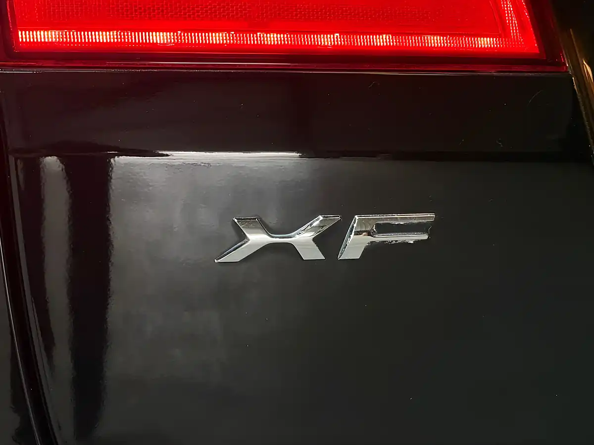 Used 2013 Jaguar Xf Luxury Sportbrake Black - Interior and Exterior details 9