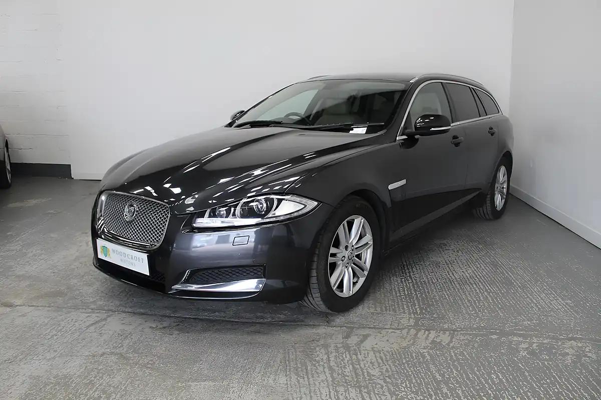 Used 2013 Jaguar Xf Luxury Sportbrake Grey - Interior and Exterior details 2