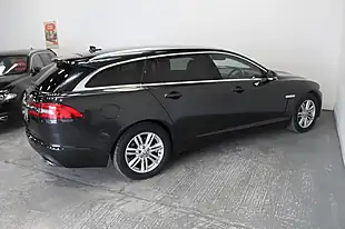 Used 2013 Jaguar Xf Luxury Sportbrake Grey - Interior and Exterior details 8