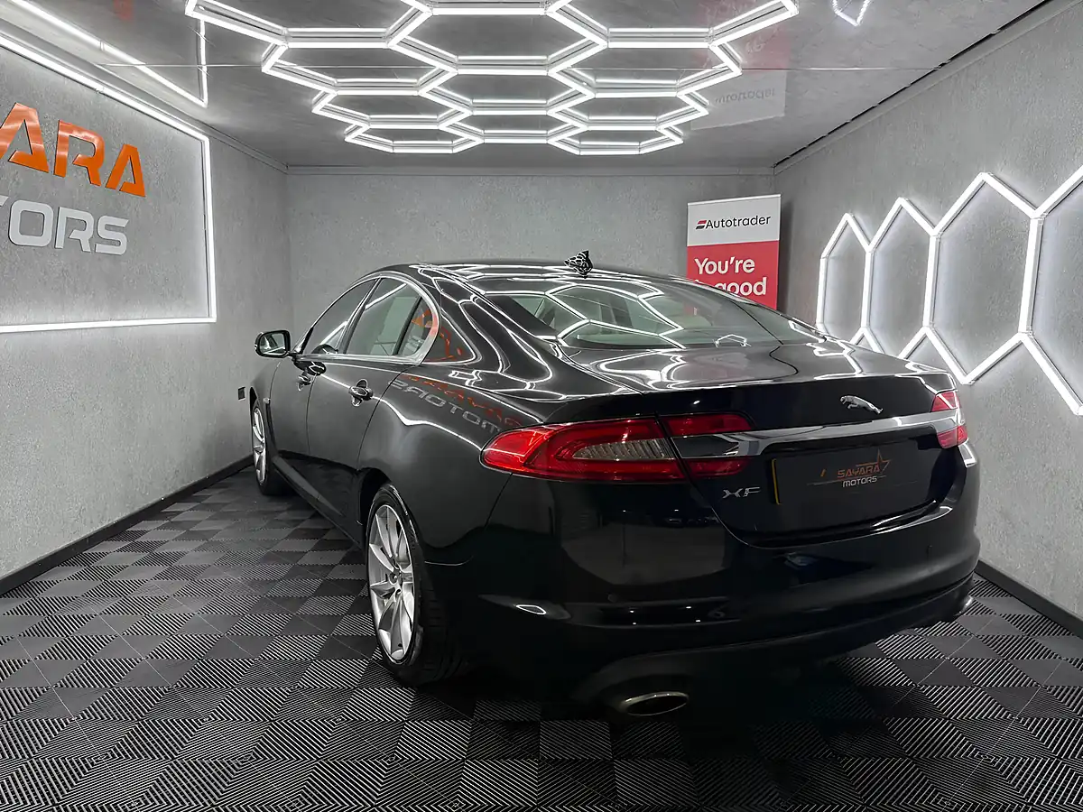 Used 2013 Jaguar Xf Premium Luxury Black - Interior and Exterior details 10