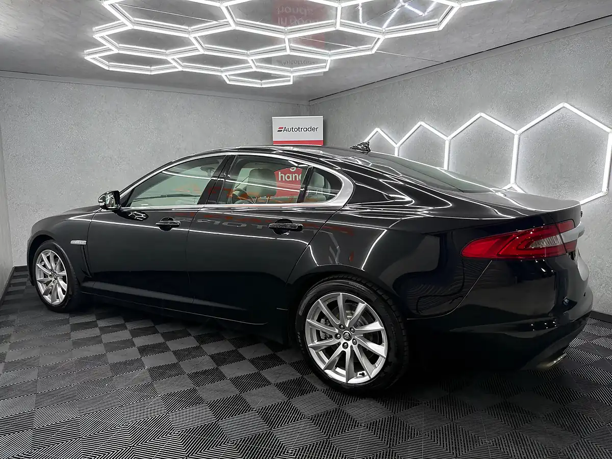 Used 2013 Jaguar Xf Premium Luxury Black - Interior and Exterior details 11