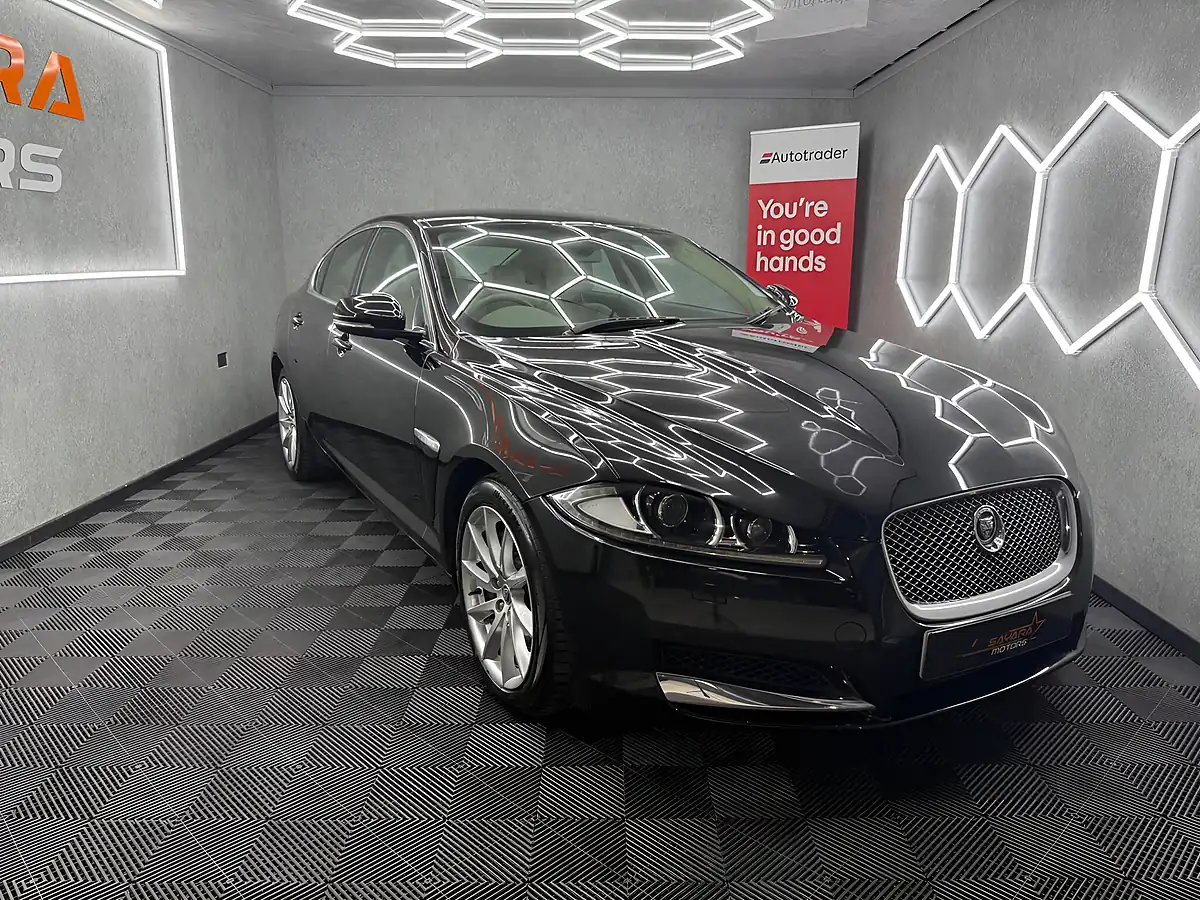 Used 2013 Jaguar Xf Premium Luxury Black - Interior and Exterior details 8