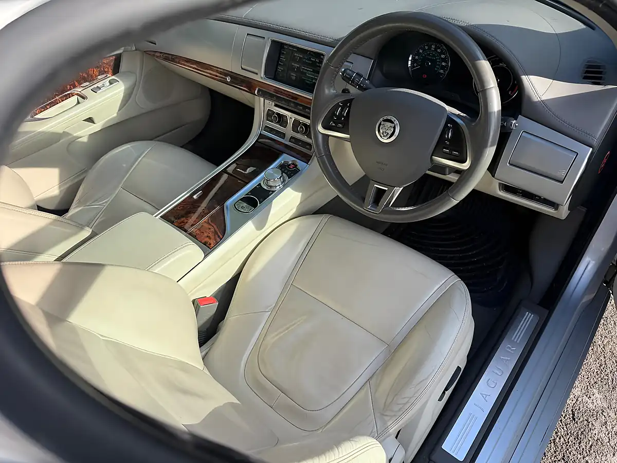 Used 2013 Jaguar Xf Premium Luxury Silver - Interior and Exterior details 12