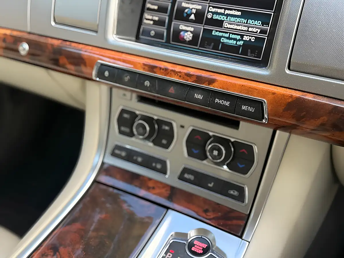 Used 2013 Jaguar Xf Premium Luxury Silver - Interior and Exterior details 19