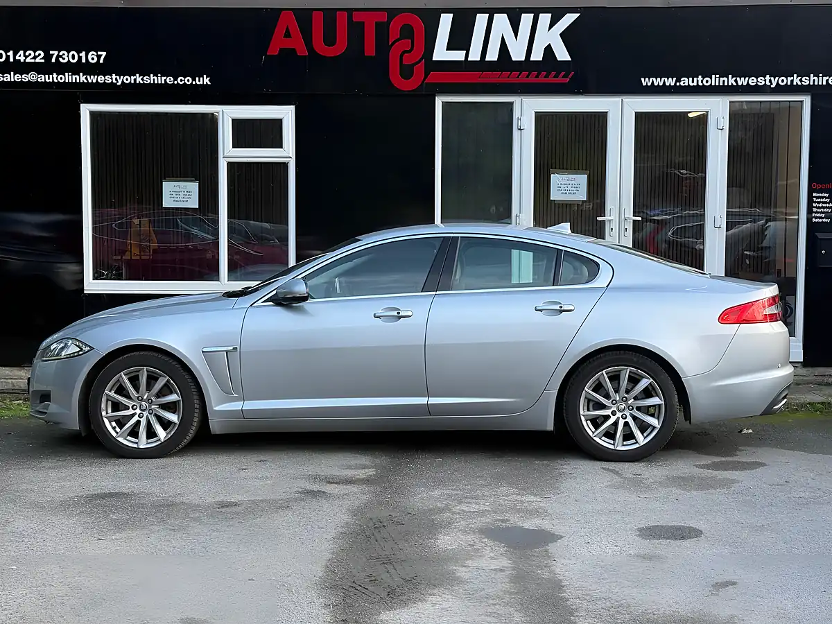 Used 2013 Jaguar Xf Premium Luxury Silver - Interior and Exterior details 5