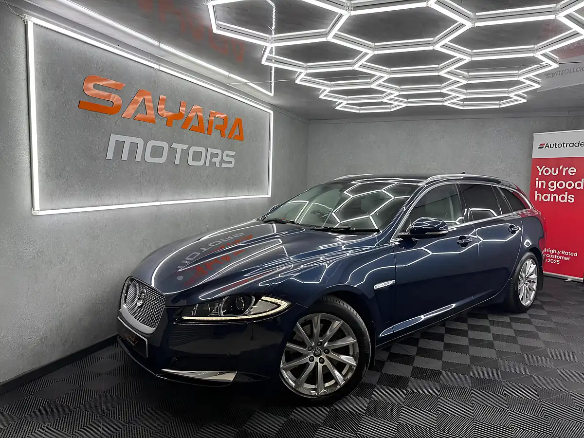 Used 2013 Jaguar Xf Premium Luxury Sportbrake Blue - Front View