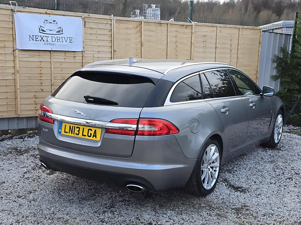 Used 2013 Jaguar Xf Premium Luxury Sportbrake Grey - Interior and Exterior details 13