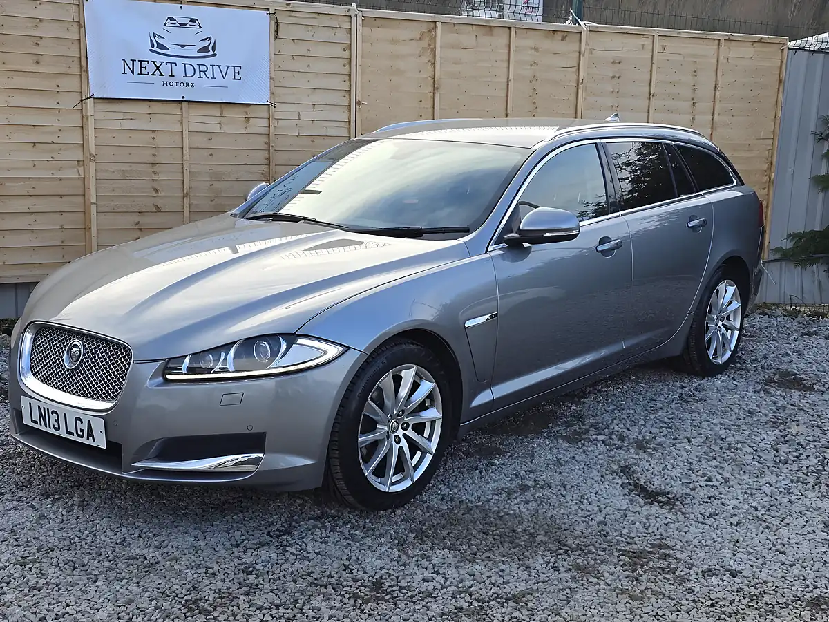 Used 2013 Jaguar Xf Premium Luxury Sportbrake Grey - Interior and Exterior details 3