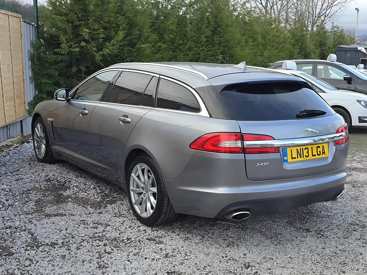 Used 2013 Jaguar Xf Premium Luxury Sportbrake Grey - Interior and Exterior details 5