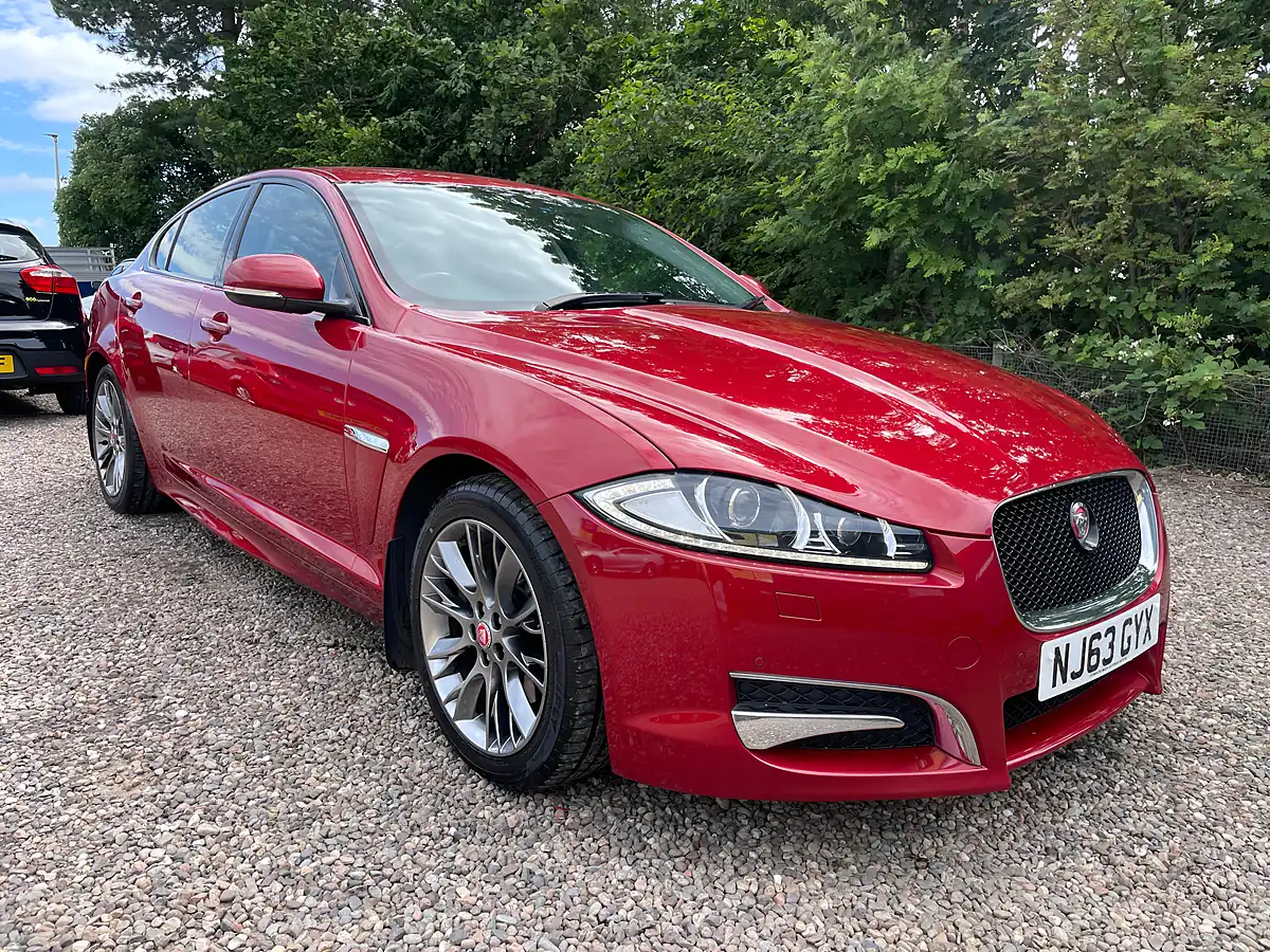 Used 2013 Jaguar Xf R-Sport Italian Racing Red - Front View
