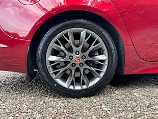 Used 2013 Jaguar Xf R-Sport Italian Racing Red - Interior and Exterior details 11