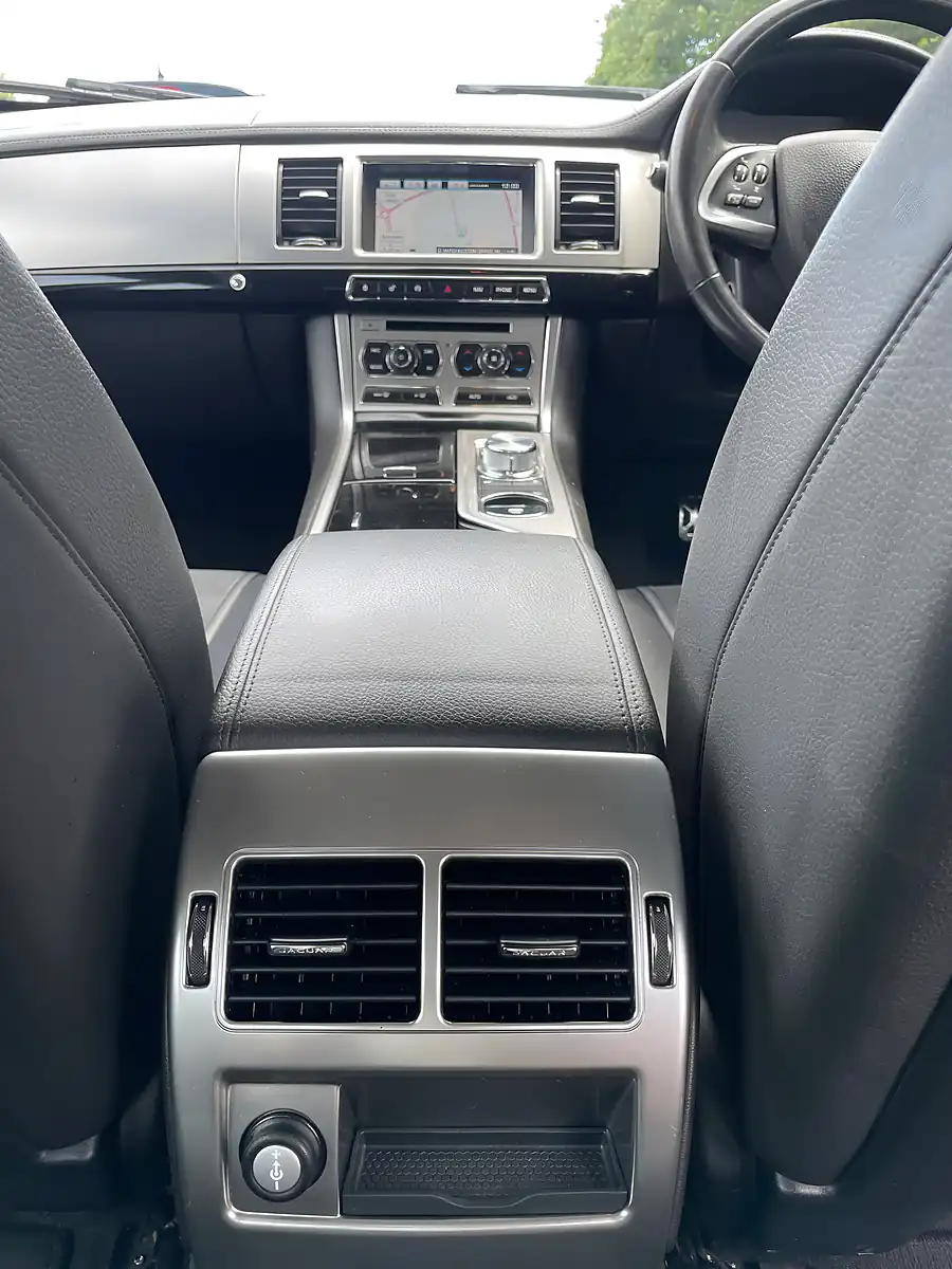 Used 2013 Jaguar Xf R-Sport Italian Racing Red - Interior and Exterior details 15
