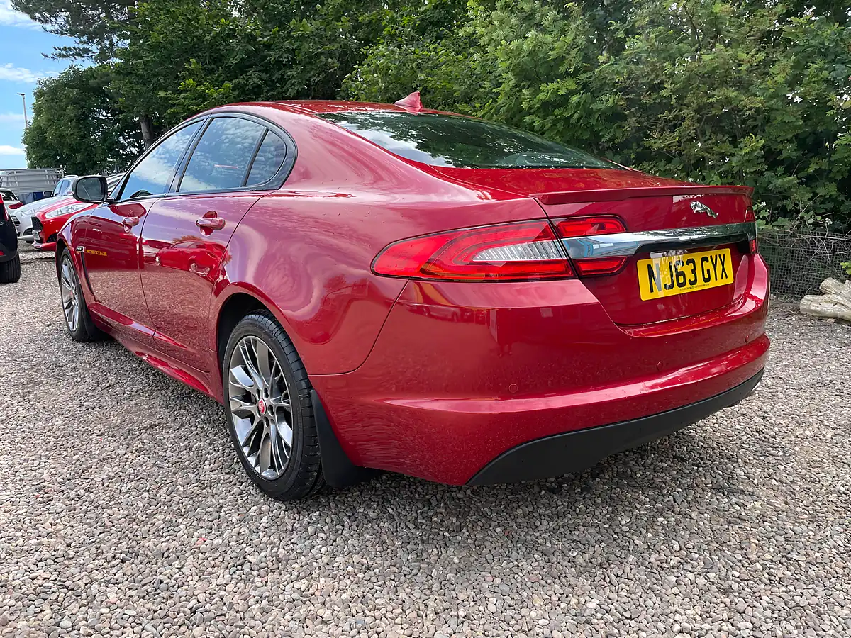 Used 2013 Jaguar Xf R-Sport Italian Racing Red - Interior and Exterior details 4