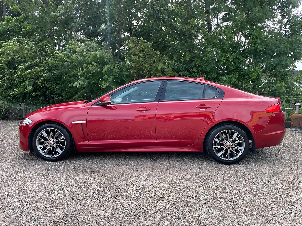 Used 2013 Jaguar Xf R-Sport Italian Racing Red - Interior and Exterior details 6