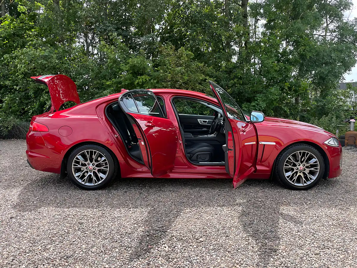 Used 2013 Jaguar Xf R-Sport Italian Racing Red - Interior and Exterior details 7