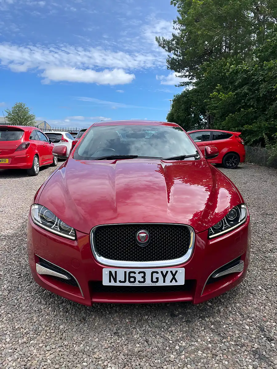 Used 2013 Jaguar Xf R-Sport Italian Racing Red - Interior and Exterior details 9