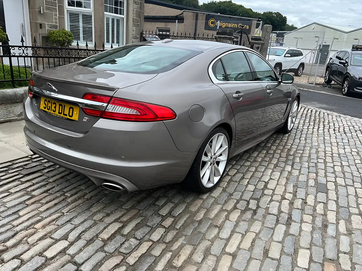 Used 2013 Jaguar Xf S Portfolio Lunar Grey - Interior and Exterior details 4