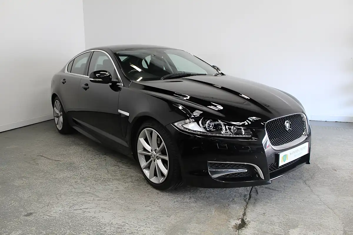 Used 2013 Jaguar Xf Sport Black - Front View