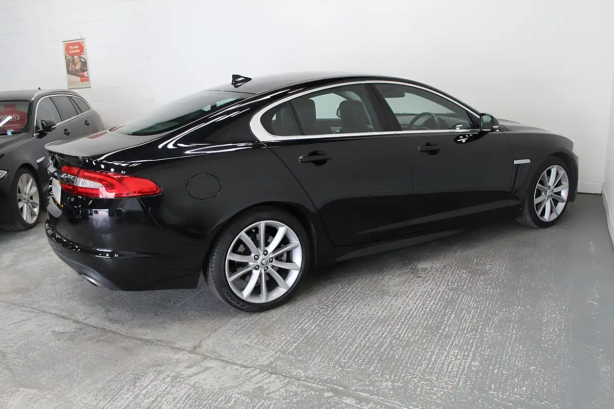 Used 2013 Jaguar Xf Sport Black - Interior and Exterior details 8