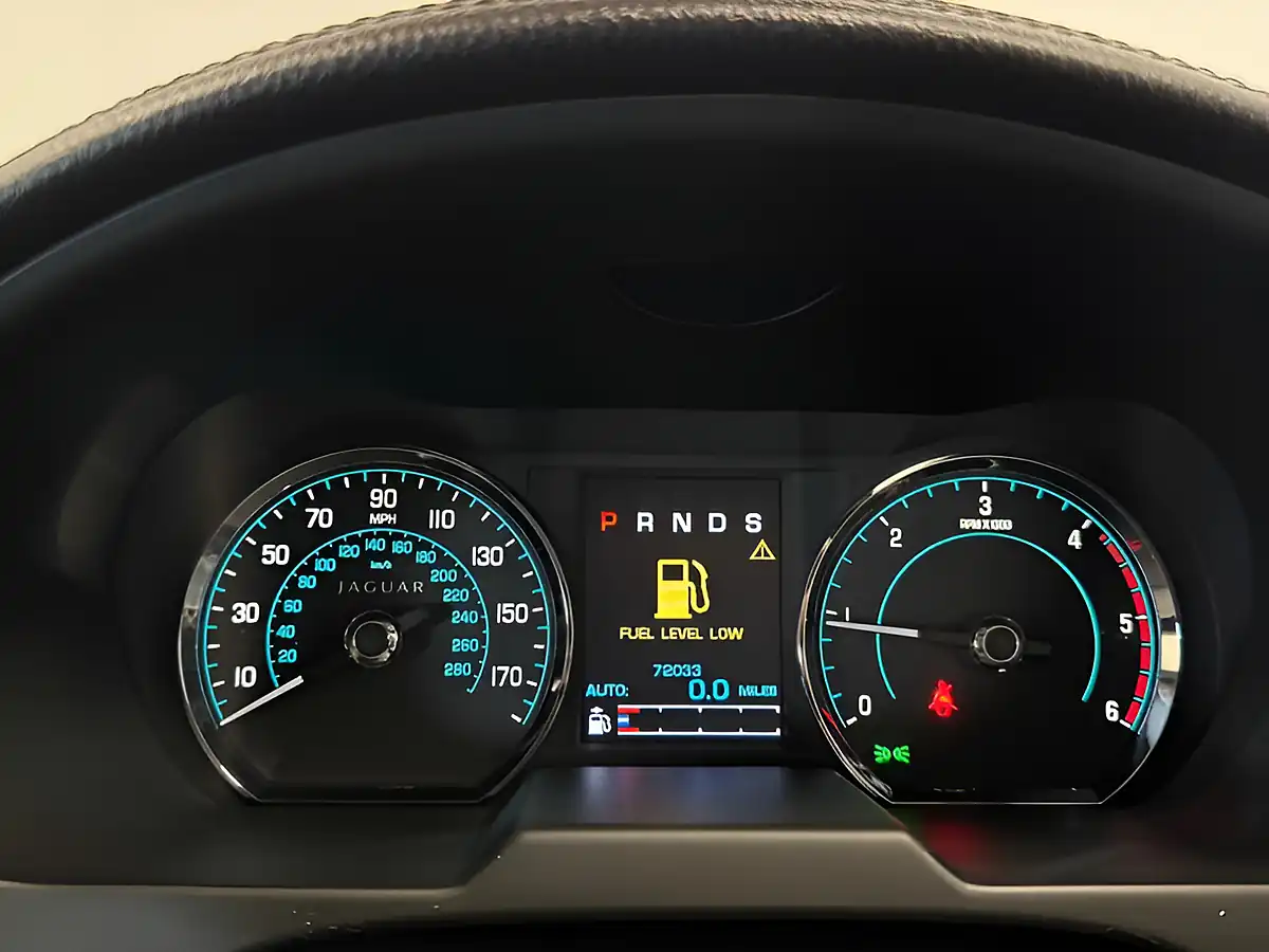 Used 2013 Jaguar Xf Sport Grey - Interior and Exterior details 16