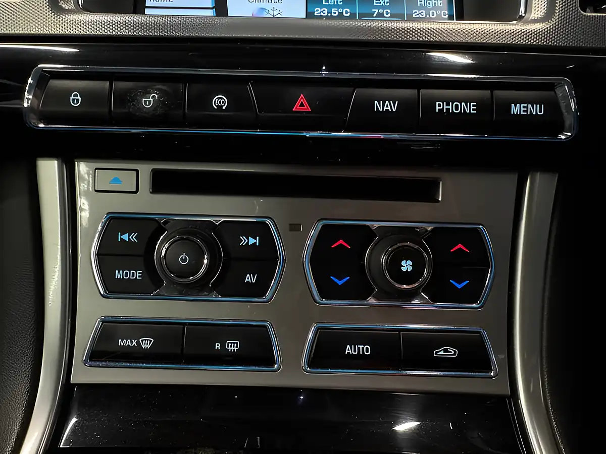 Used 2013 Jaguar Xf Sport Grey - Interior and Exterior details 17