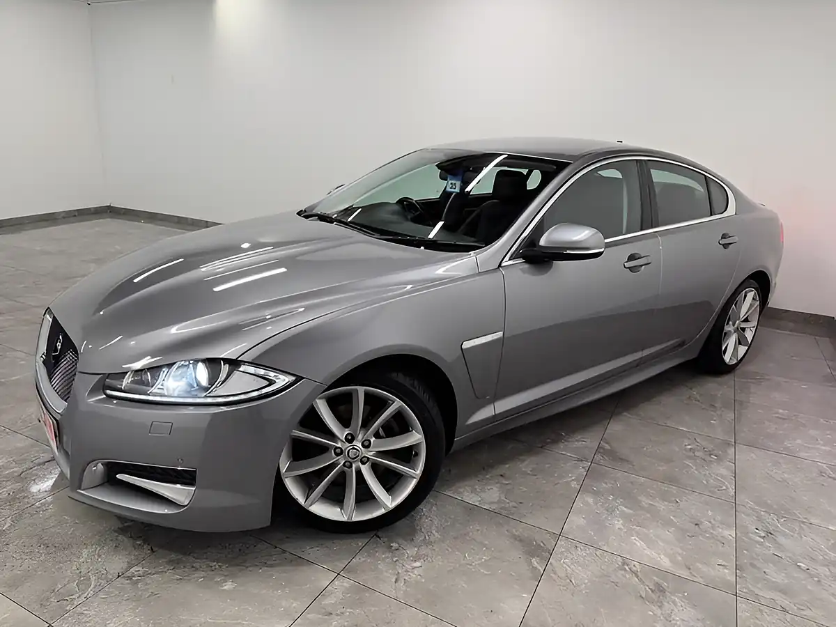 Used 2013 Jaguar Xf Sport Grey - Interior and Exterior details 4