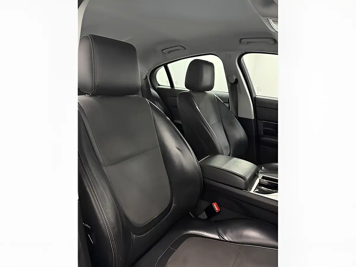 Used 2013 Jaguar Xf Sport Grey - Interior and Exterior details 9